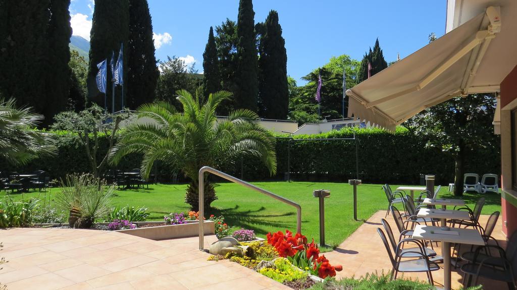 Hotel Villa Claudia Torbole Sul Garda Exterior foto